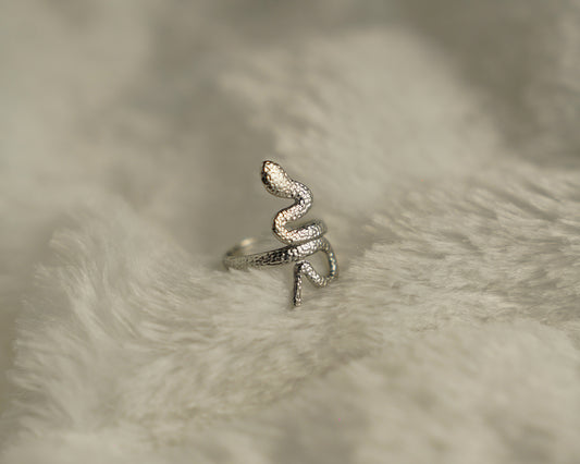 Serpent Shine Ring