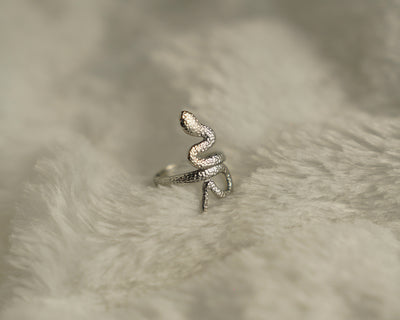 Serpent Shine Ring