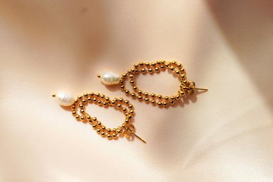 Pearl Loop Drops
